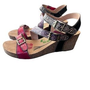 Floral-Embellished Wedge Sandals in Black and Pink